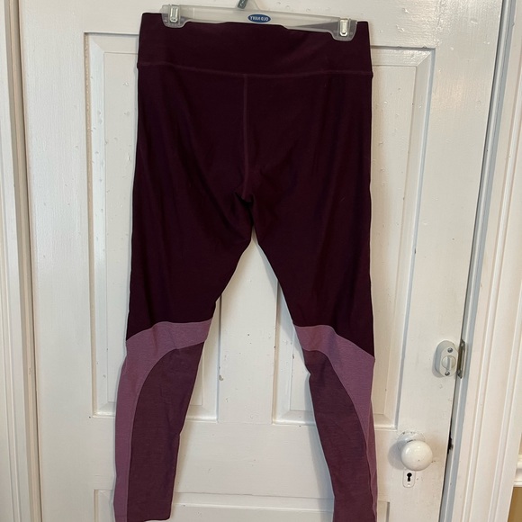 PINK COLOR BLOCK YOGA LEGGINGS - Picture 2 of 4
